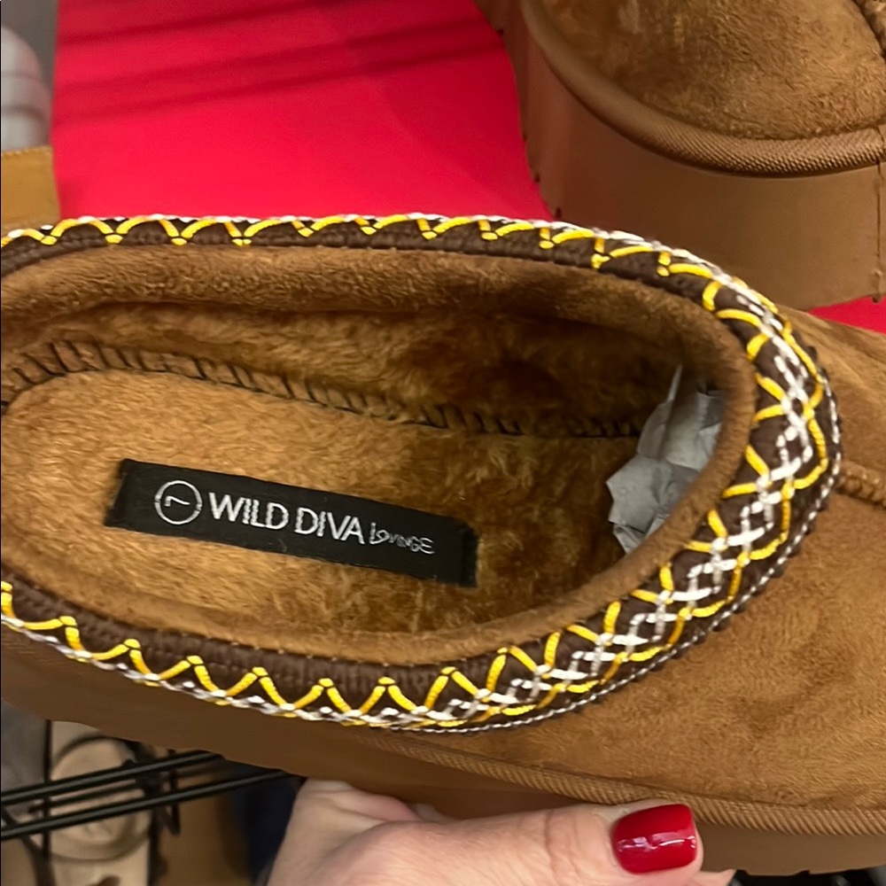 DIVA Lounge Tan Mules with Patterned Trim - Picture 2 of 6